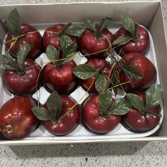 Vintage Plastic Red Apple 2-1/2" Ornaments Set of 12 In Box Christmas - Picture 4 of 6
